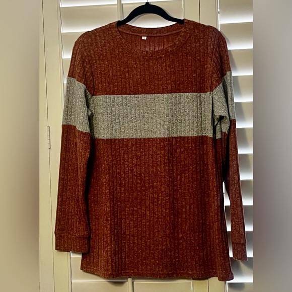 Soft Ribbed Two Toned Ribbed Sweater - Picture 2 of 2